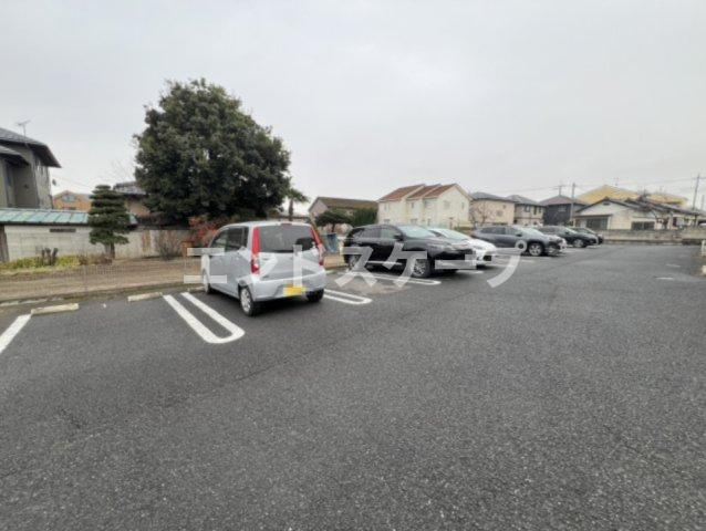 パストラル横山の駐車場|高崎、前橋のお部屋探しはエンドスケープまで！お客様の理想お聞かせ下さい♪