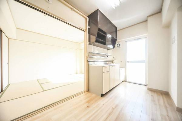 ビレッジハウス三田4号棟の居間・リビング|ビレッジハウスの同一物件・同一タイプの間取りの写真です