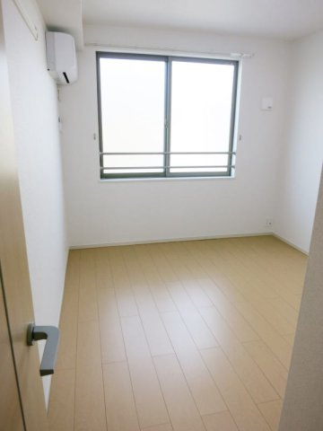 グリーシースプーンの内装