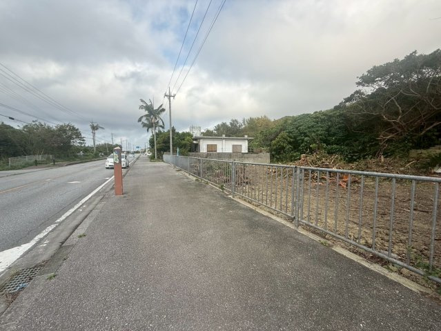 【売地】南城市佐敷仲伊保－１区画の周辺|限定1区画
お気軽にお問合せください♪