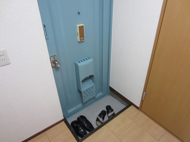 長岡マンションの玄関