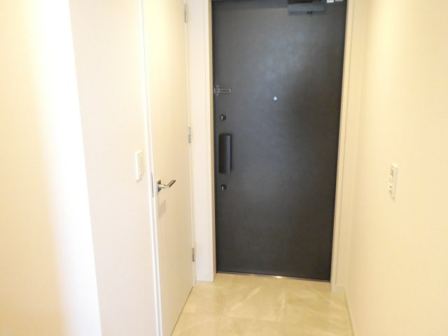 ジオタワー宝塚　グランレジスの玄関