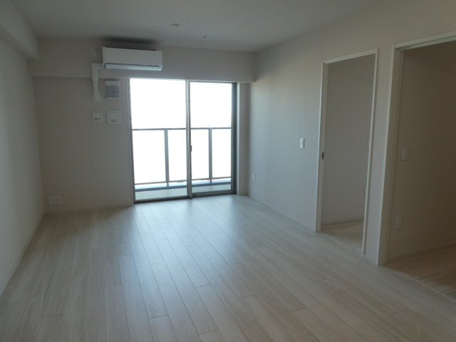 ジオタワー宝塚　グランレジスの居間・リビング