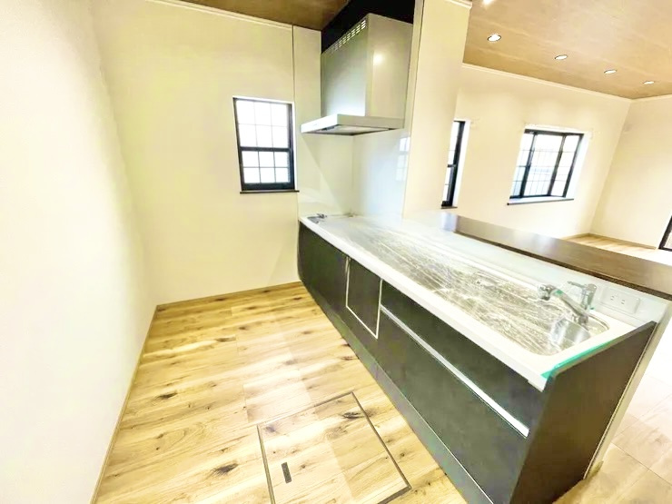 【仲介手数料無料／名古屋市南区】名古屋市南区星宮町　中古戸建のキッチン