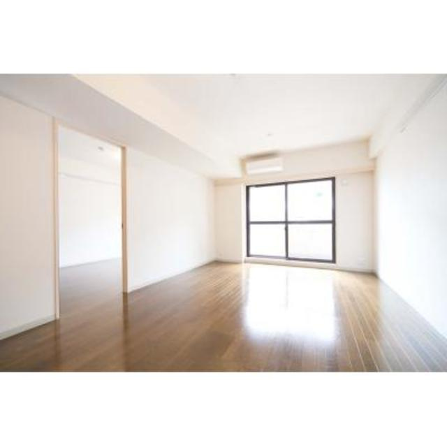 マーシュフィールド四番町の居間・リビング|※写真は同タイプ住戸です。