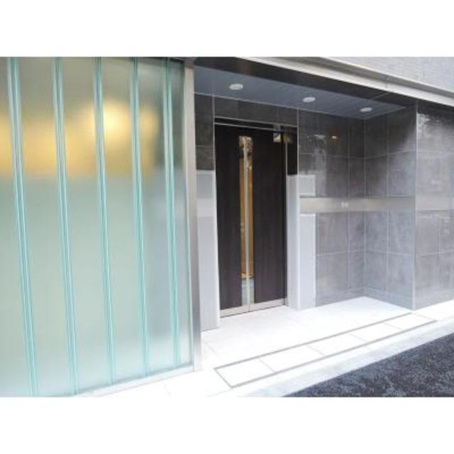 セレニティー神田のエントランス|毎日通るエントランスはこのようになっています