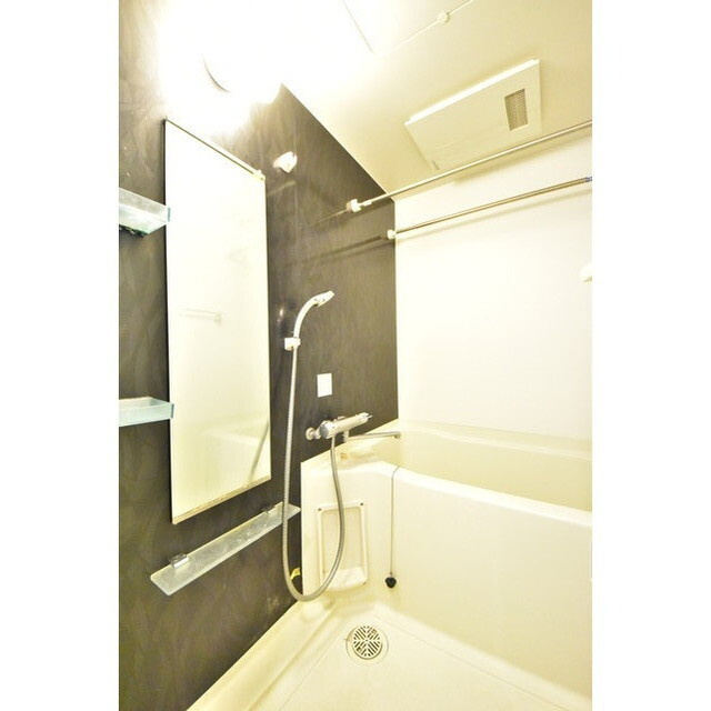 ハーモニーレジデンス森下ステーションフロントの内装|明るい室内です