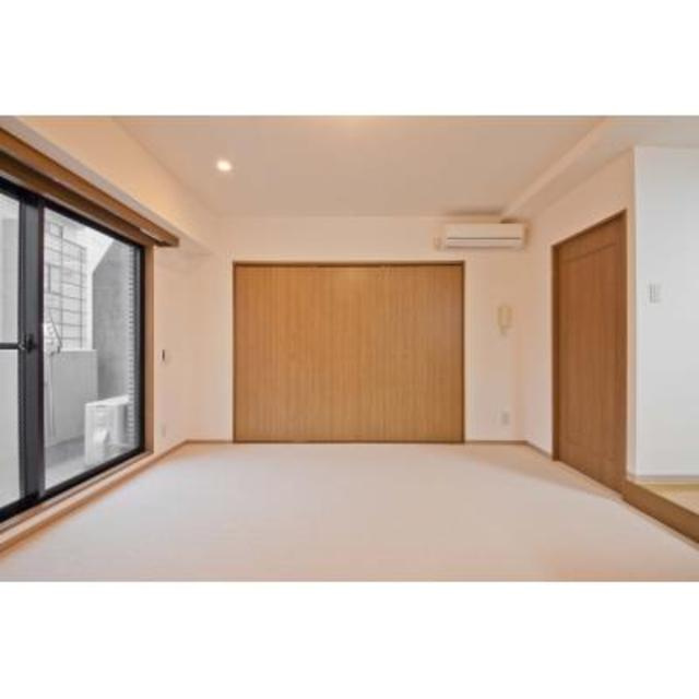 麹町ＭＣＭの居間・リビング|※写真は同タイプ住戸です。