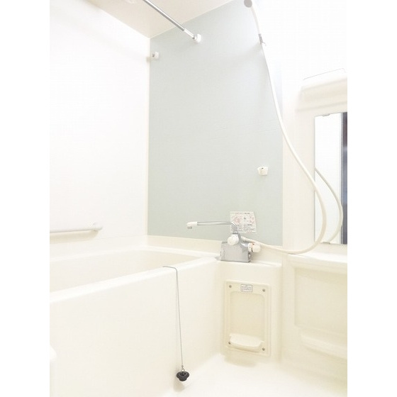 エルフラット鶯谷の浴室|ゆったり過ごせるお風呂です