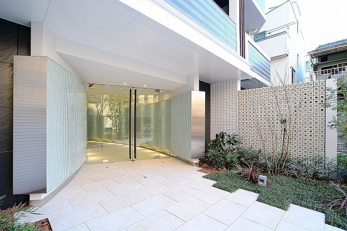 ステージグランデ亀戸アジールコートのエントランス|ゆとりのあるエントランスです