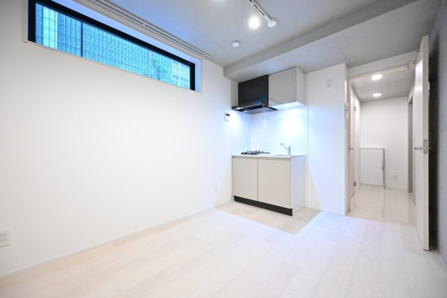 Ｌｅ　Ｎｉｄ　日本橋の居間・リビング|こちらの居間で趣味の時間をお楽しみください