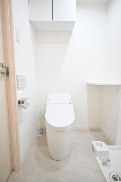 Ｌｅ　Ｎｉｄ　日本橋のトイレ|落ち着いた色調のトイレです