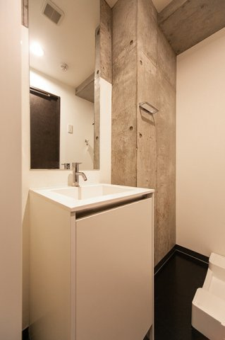 ＶＡＩＮＱＵＥＵＲ　ｉｗａｍｏｔｏｃｈｏの洗面所|※写真は同タイプ住戸です。