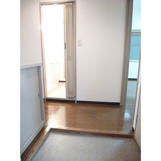 アレックスビルの玄関|玄関