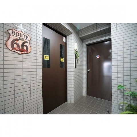 アレックスビルのエントランス|エレベーターホール