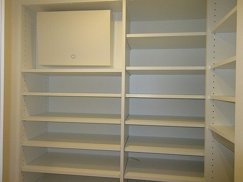 ＨＡＲＵＭＩ　ＦＬＡＧ　ＳＵＮ　ＶＩＬＬＡＧＥ　Ｔ棟の収納|シューズインクロゼット