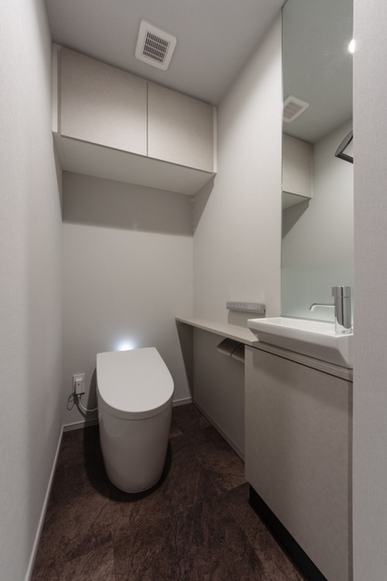 Ｌｅ　ＵｎＤｅｕｘ南青山のトイレ|※写真は同タイプ住戸です。