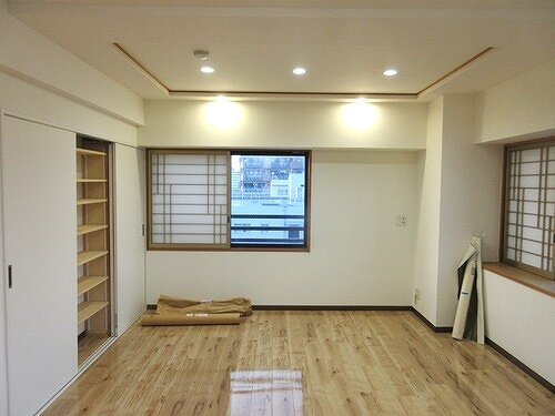 ライオンズガーデン東大島の居間・リビング|リビングダイニング　別角度　※内装前