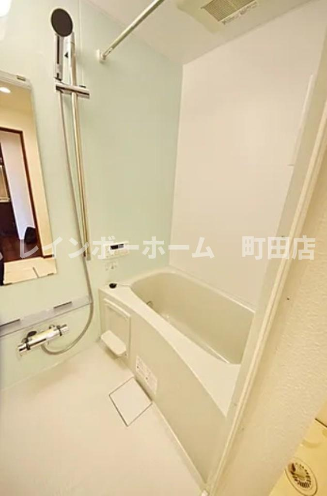 スノーフレークふちのべの浴室