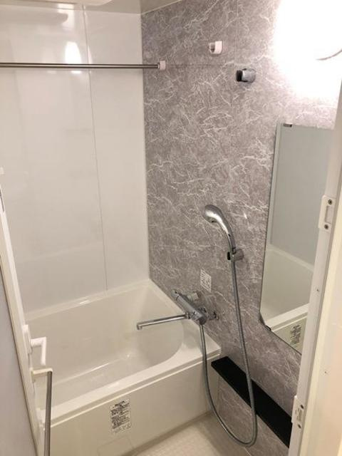 ＧＬＡＣＩＥＲ神保町（グラシアジンボウチョウ）の浴室|※写真は同タイプ住戸です。