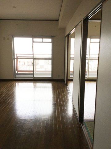 大阪市港区築港２丁目の賃貸マンションの居間・リビング