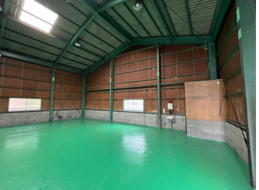 ＫＨＣ倉庫の内装