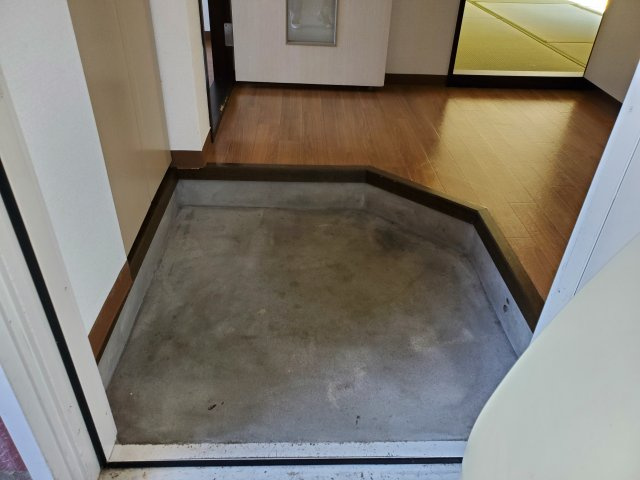 アネックス宝塚の玄関