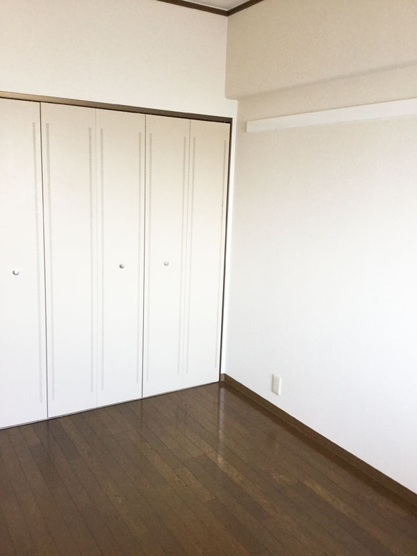 コーシャハイツ港２号棟の洋室