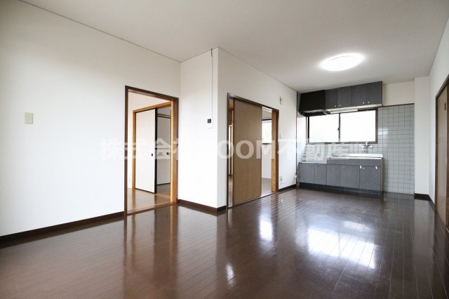 メゾン都原の居間・リビング|使いやすい居間です