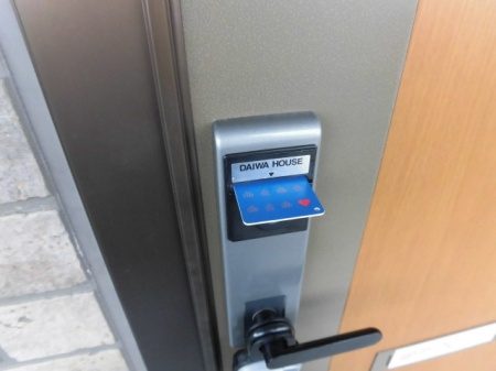 マリーモナリエのセキュリティ|カードキーの物件です