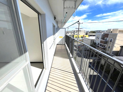 【バルコニー】 | パロスみよし町 | バルコニー　ご都合のよろしい日時に現地をご案内させて頂きます！是非、お問い合わせお待ちしております!!