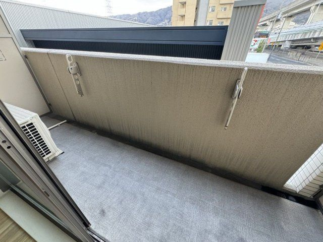 Y’z Lucaoのバルコニー