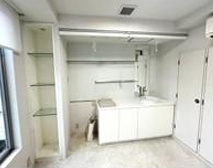 西村ビルの内装