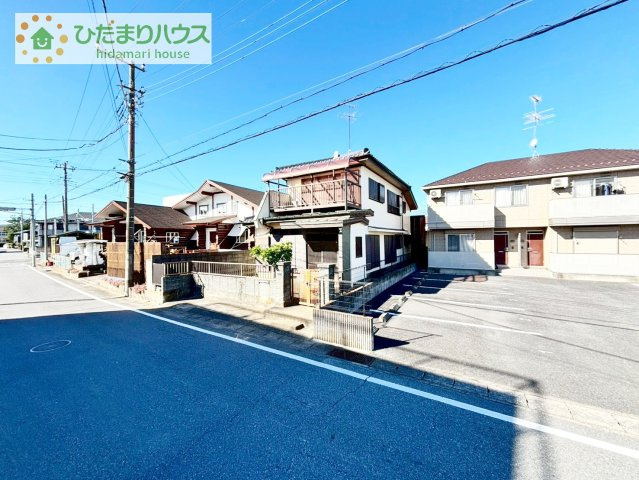 【前面道路含む現地写真】 | 常総市水海道森下町　中古戸建 | 前面道路は6ｍ以上あり、車の出入りもラクラクです♪