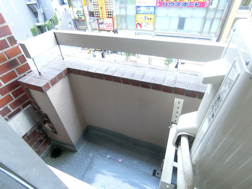 新宿ダイカンプラザＡ館のバルコニー