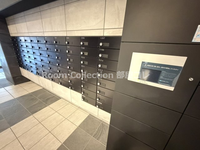 エスリード池下レスティアの玄関