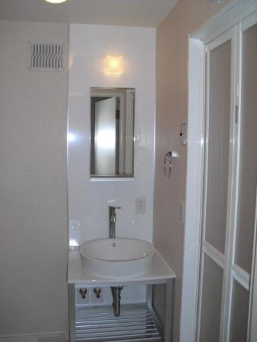 ルヴニールの洗面所|広い洗面スペース