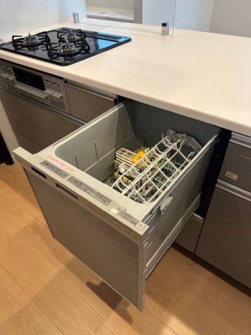 【キッチン】 | プルメリア永楽荘3丁目Ⅱ　2号地 | 使いやすいビルトイン食洗機付きで、食後の洗い物はおまかせ！家事の負担も軽減してくれます。