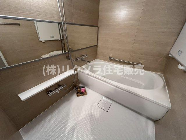 寝屋川コーポラスの浴室|浴室乾燥機付き
■物件内覧・資金計画相談・住宅ローン相談、リフォーム相談、お問合せ受付中■
※当日・翌日のご内覧、ご相談はお電話でのお問合せがスムーズです！