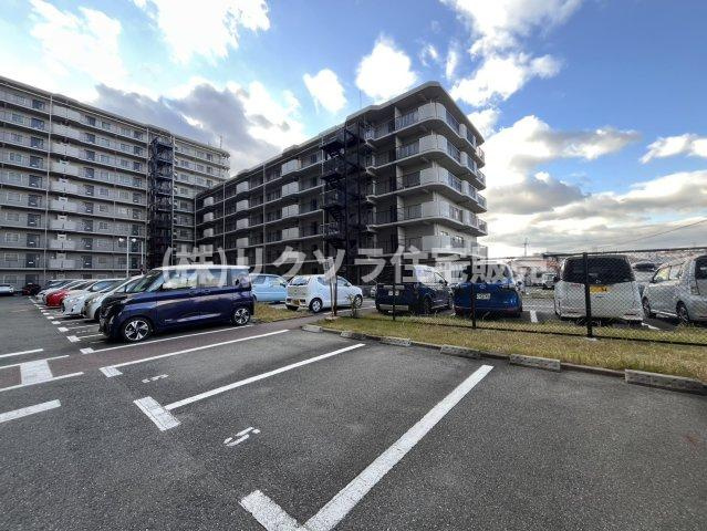 寝屋川コーポラスの駐車場|■物件内覧・資金計画相談・住宅ローン相談、リフォーム相談、お問合せ受付中■
※当日・翌日のご内覧、ご相談はお電話でのお問合せがスムーズです！