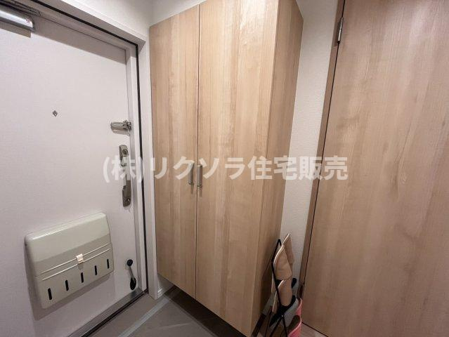 寝屋川コーポラスの収納|玄関収納
■物件内覧・資金計画相談・住宅ローン相談、リフォーム相談、お問合せ受付中■
※当日・翌日のご内覧、ご相談はお電話でのお問合せがスムーズです！