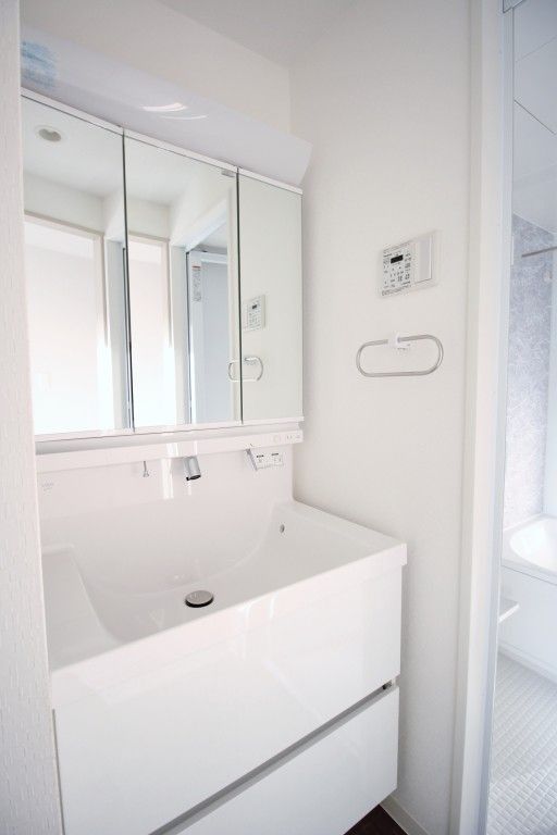 カリーノ鳥越の独立洗面台