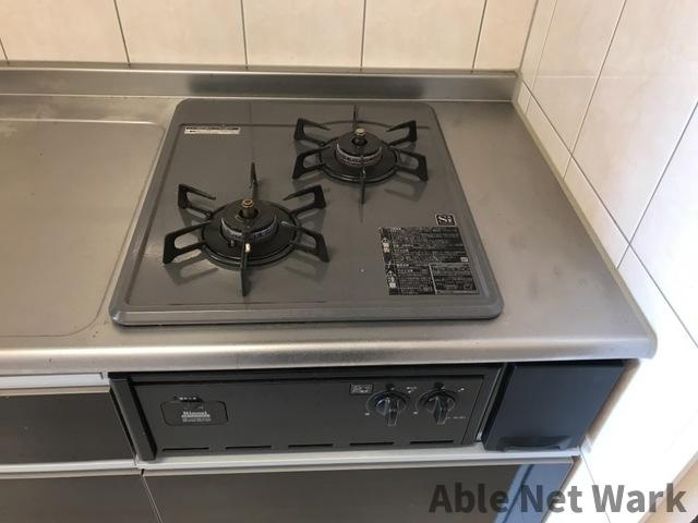Ｌａｕｒｉｅｒ（ローリエ）のキッチン|２口コンロ付き