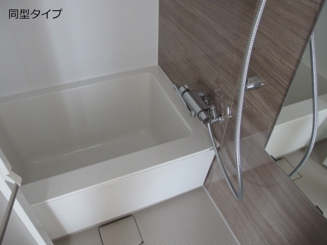 ウイングコート深沢の浴室