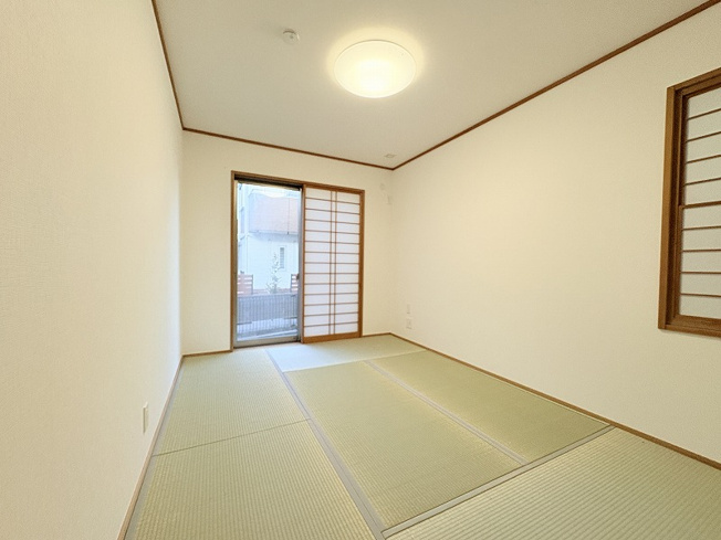 【和室】 | 練馬区西大泉1丁目　中古一戸建住宅　(保谷店) | 1階6.0帖/客間やキッズルームにも便利な広々とした和室。