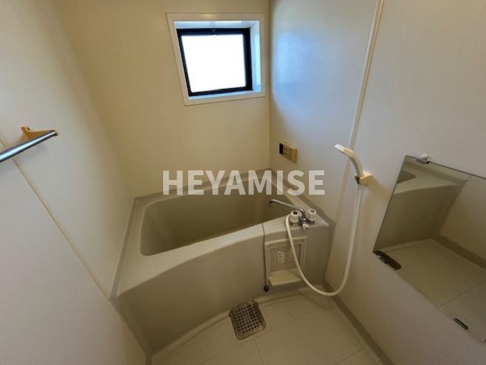 サンスカイ三城B棟の浴室