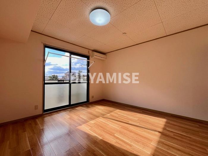 グレープハウス Ⅰの居間・リビング