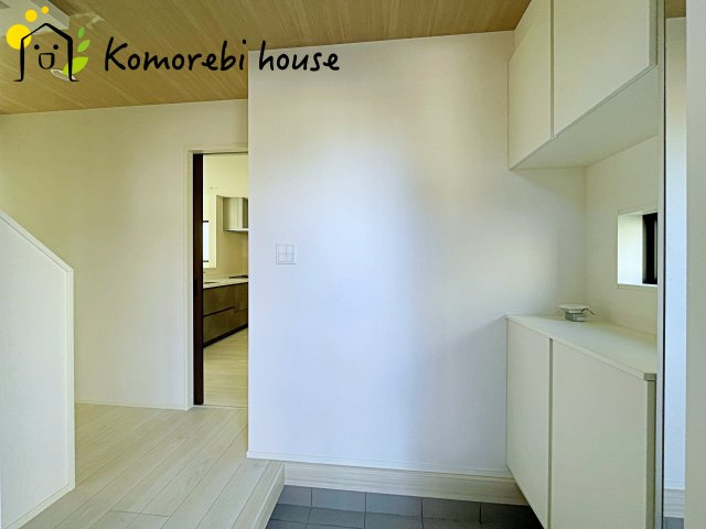 さいたま市北区今羽町　3期　新築一戸建て　グラファーレ　02の玄関|シンプルで使いやすい玄関です