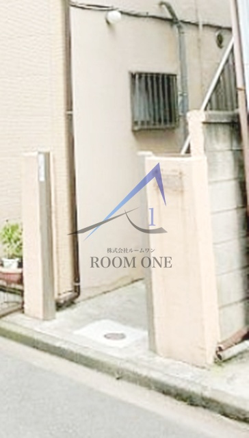 パリヴァールのエントランス|エントランスです。