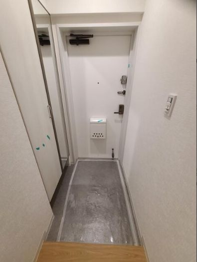 さいたま市南区根岸１丁目の賃貸マンションの玄関